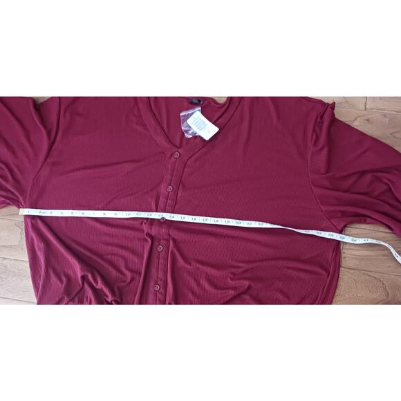 Torrid Textured Jersey V-Neck Button Down Dolman Crop Top Women's Size 3 NWT! - Picture 5 of 9